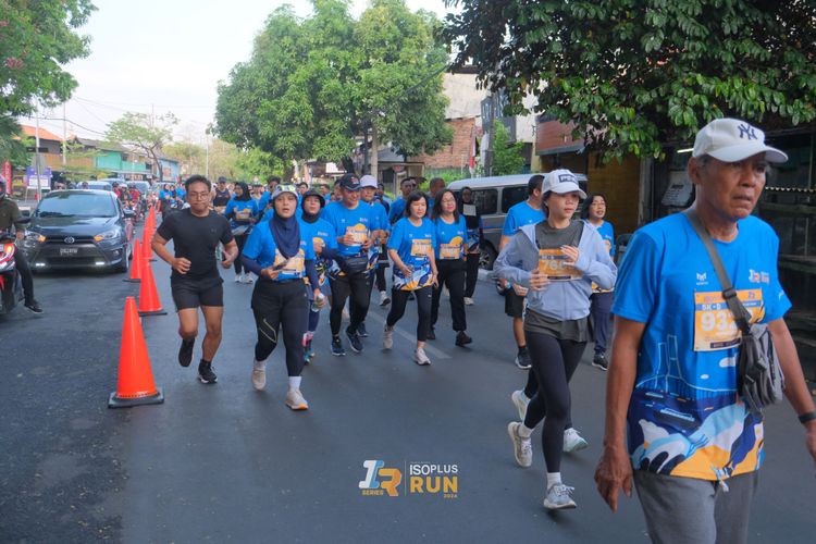 Race photo from Isoplus Run 2024 Surabaya