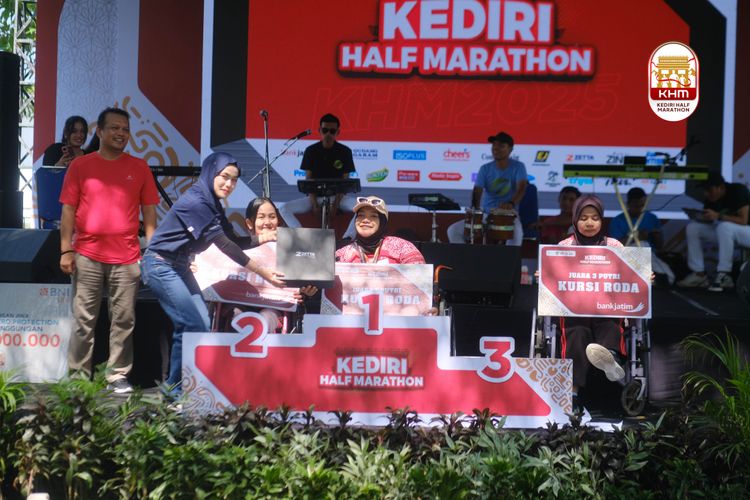 Race photo from Kediri Half Marathon 2025