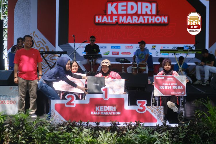 Race photo from Kediri Half Marathon 2025