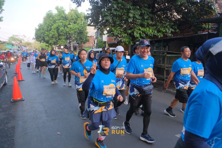 Race photo from Isoplus Run 2024 Surabaya