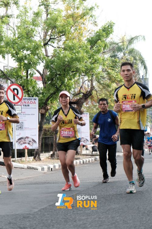 Race photo from Isoplus Run 2024 Surabaya