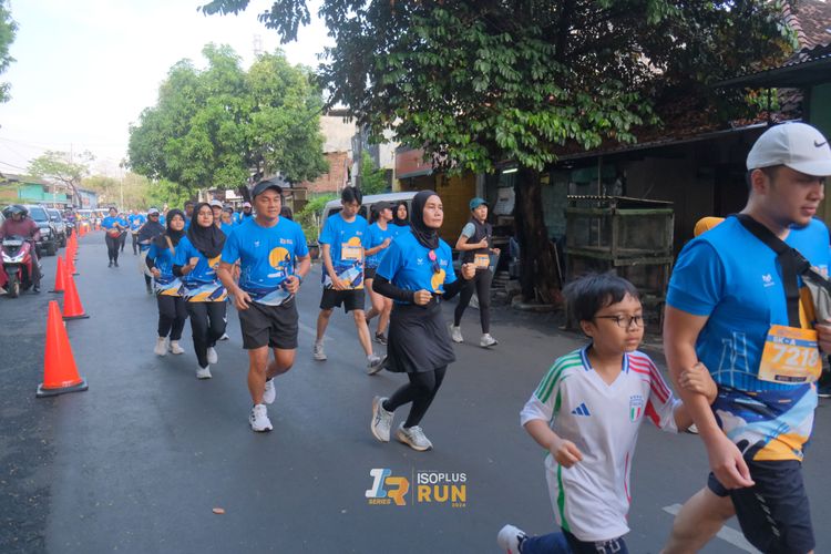 Race photo from Isoplus Run 2024 Surabaya