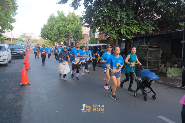 Race photo from Isoplus Run 2024 Surabaya