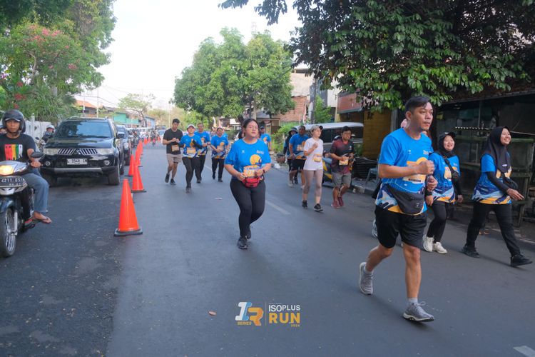 Race photo from Isoplus Run 2024 Surabaya