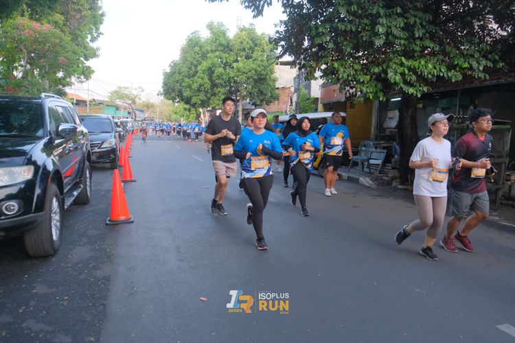 Race photo from Isoplus Run 2024 Surabaya