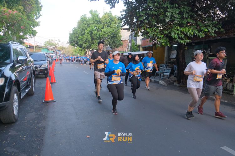 Race photo from Isoplus Run 2024 Surabaya