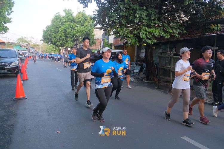 Race photo from Isoplus Run 2024 Surabaya