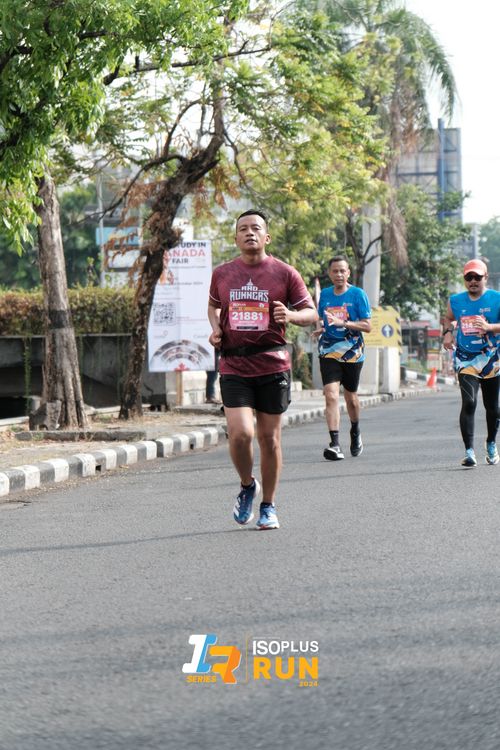 Race photo from Isoplus Run 2024 Surabaya