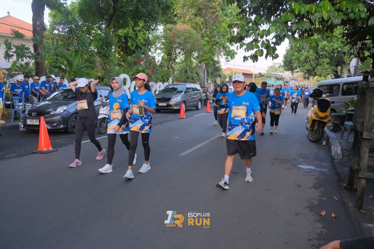 Race photo from Isoplus Run 2024 Surabaya