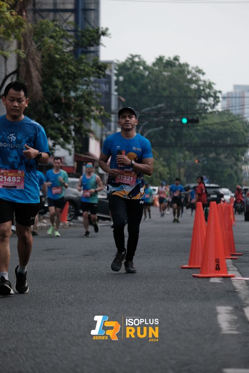 Race photo from Isoplus Run 2024 Surabaya