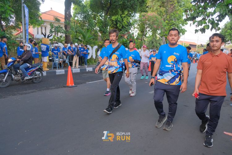 Race photo from Isoplus Run 2024 Surabaya