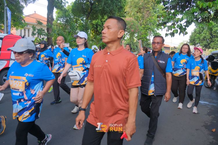 Race photo from Isoplus Run 2024 Surabaya