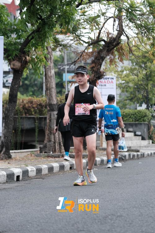 Race photo from Isoplus Run 2024 Surabaya