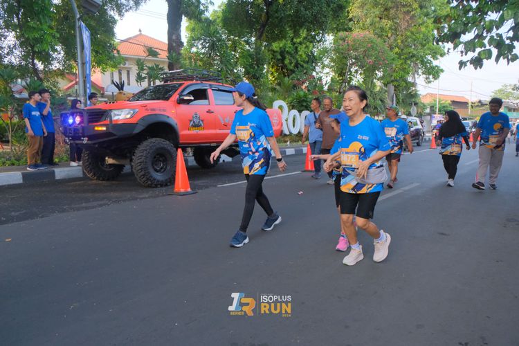 Race photo from Isoplus Run 2024 Surabaya