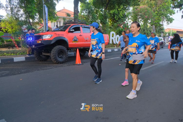 Race photo from Isoplus Run 2024 Surabaya