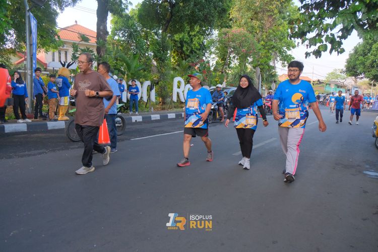 Race photo from Isoplus Run 2024 Surabaya