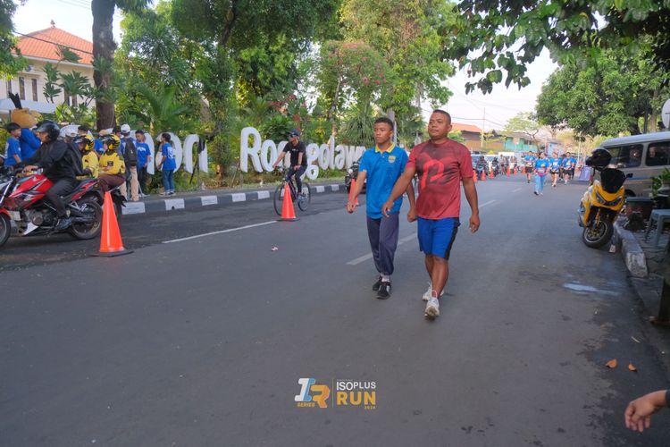 Race photo from Isoplus Run 2024 Surabaya