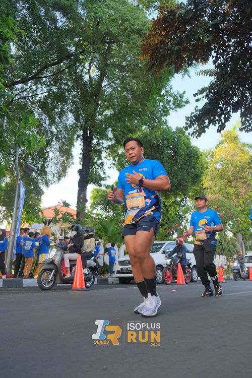 Race photo from Isoplus Run 2024 Surabaya