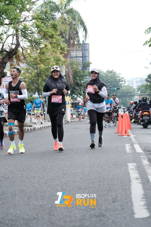 Race photo from Isoplus Run 2024 Surabaya