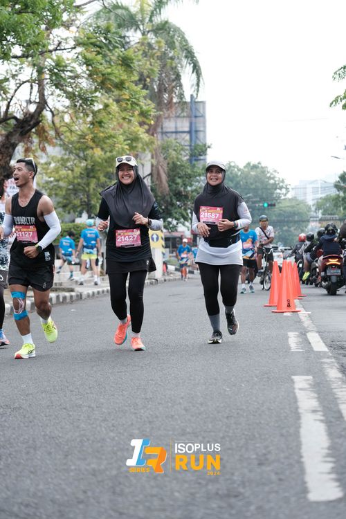 Race photo from Isoplus Run 2024 Surabaya