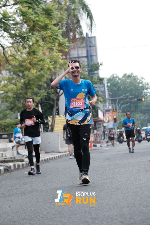 Race photo from Isoplus Run 2024 Surabaya