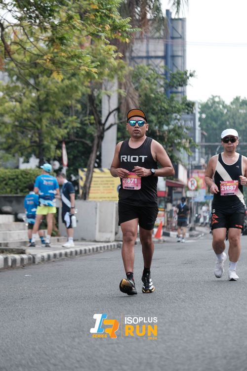 Race photo from Isoplus Run 2024 Surabaya