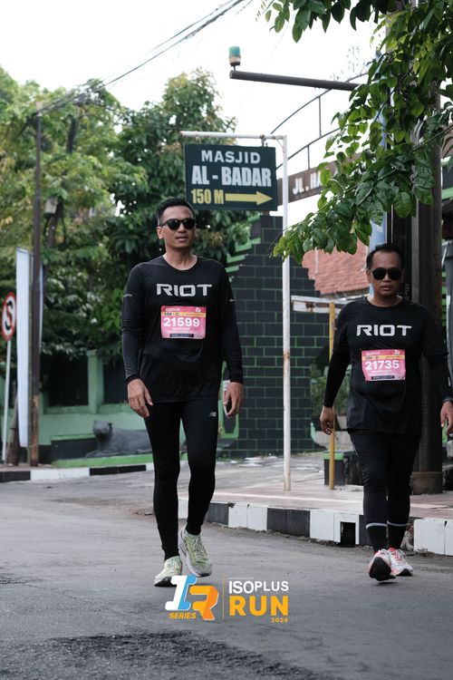 Race photo from Isoplus Run 2024 Surabaya