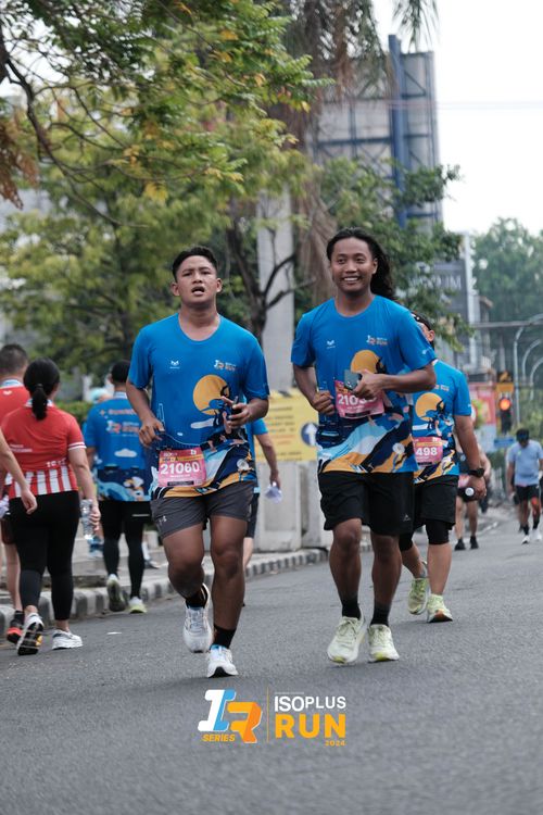 Race photo from Isoplus Run 2024 Surabaya