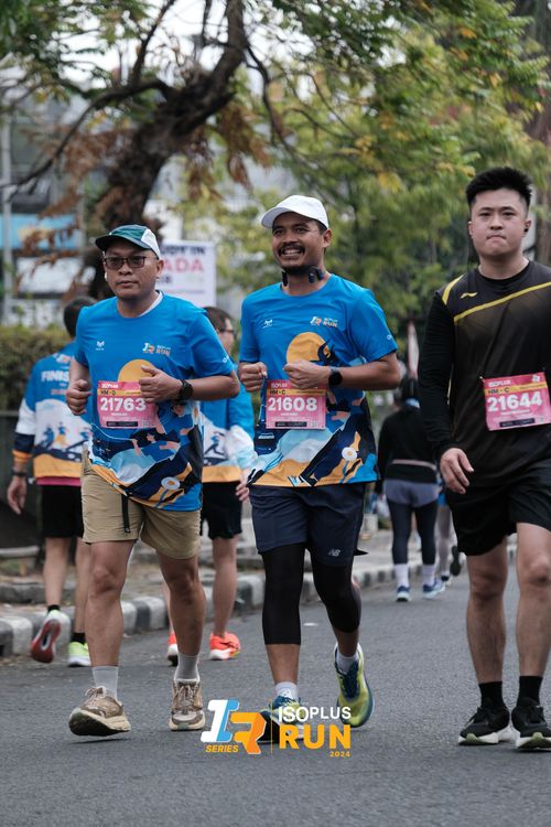 Race photo from Isoplus Run 2024 Surabaya