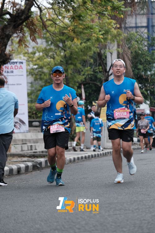Race photo from Isoplus Run 2024 Surabaya