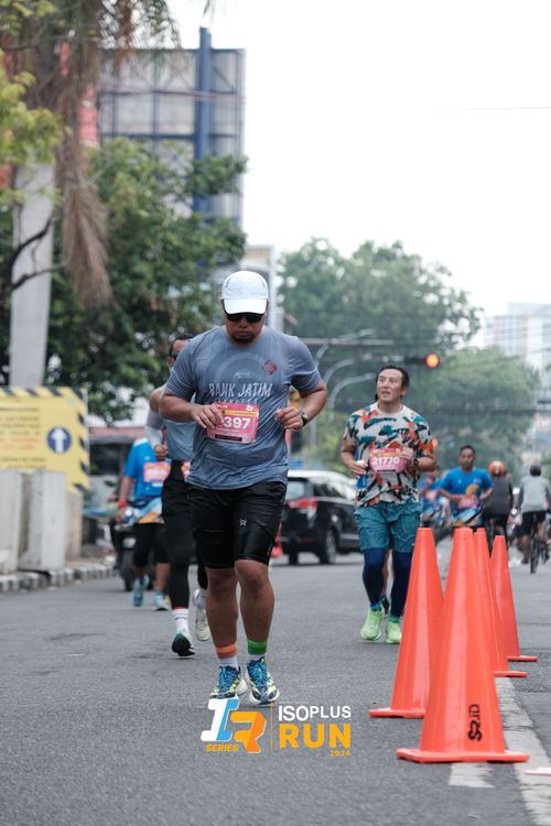 Race photo from Isoplus Run 2024 Surabaya