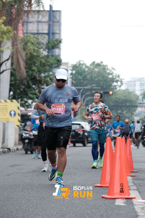 Race photo from Isoplus Run 2024 Surabaya