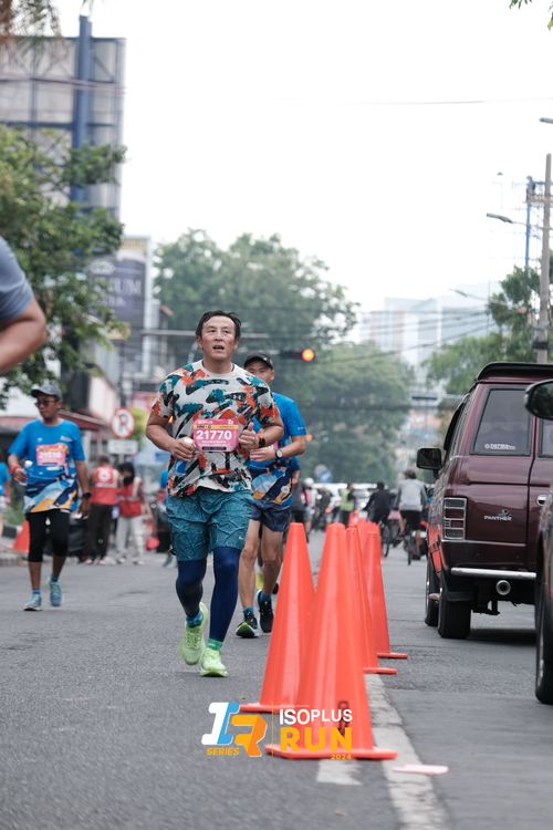 Race photo from Isoplus Run 2024 Surabaya