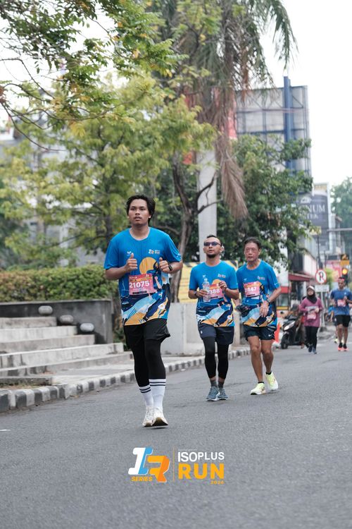 Race photo from Isoplus Run 2024 Surabaya