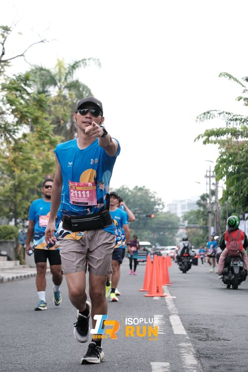 Race photo from Isoplus Run 2024 Surabaya