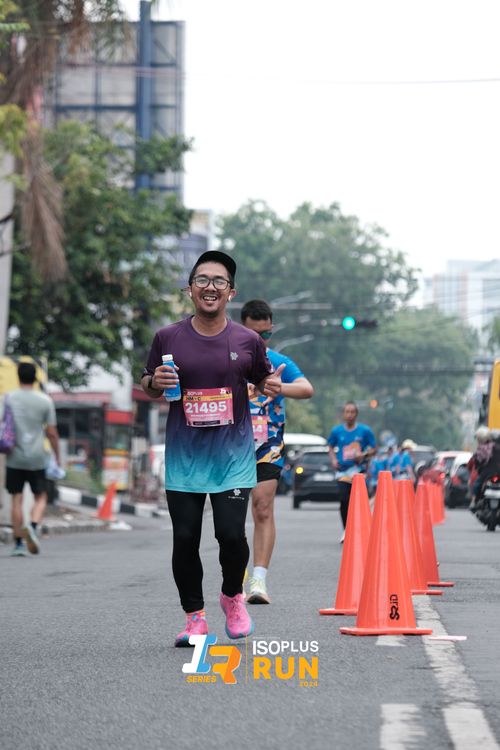 Race photo from Isoplus Run 2024 Surabaya