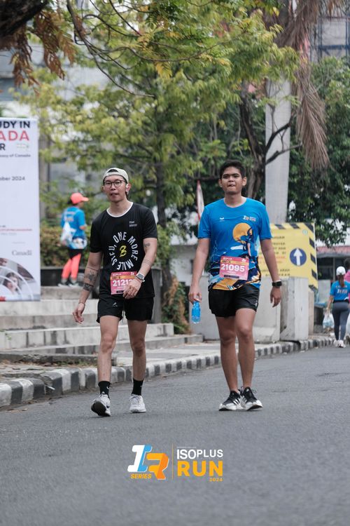 Race photo from Isoplus Run 2024 Surabaya