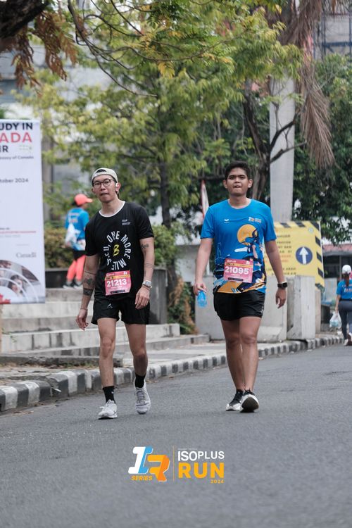 Race photo from Isoplus Run 2024 Surabaya