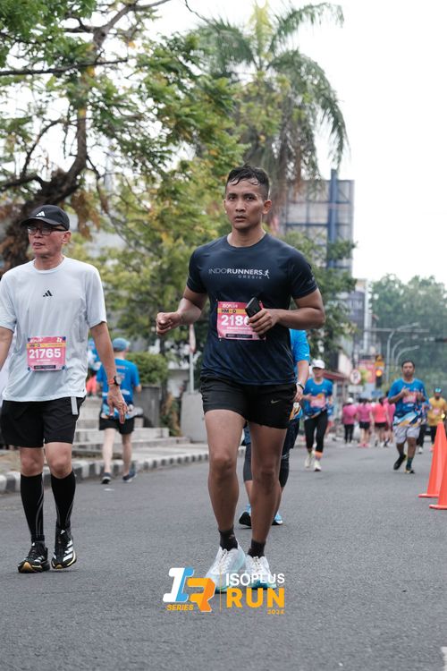 Race photo from Isoplus Run 2024 Surabaya