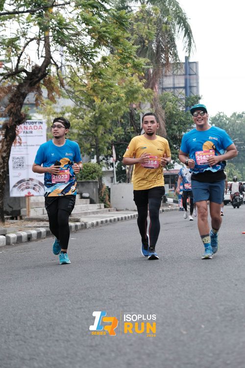 Race photo from Isoplus Run 2024 Surabaya