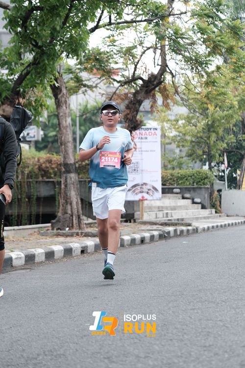 Race photo from Isoplus Run 2024 Surabaya