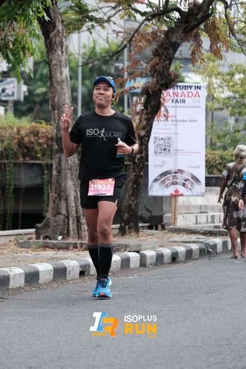 Race photo from Isoplus Run 2024 Surabaya
