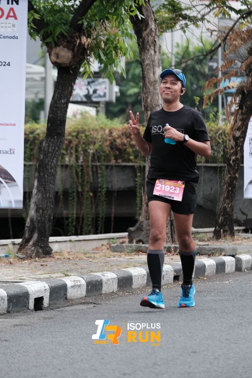 Race photo from Isoplus Run 2024 Surabaya