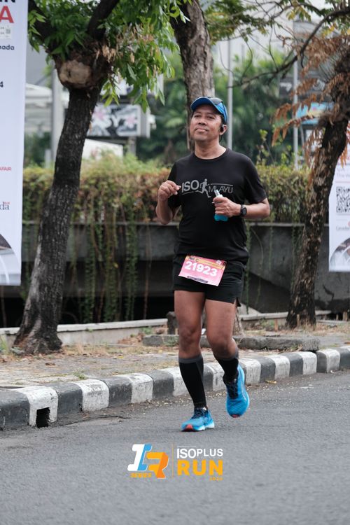 Race photo from Isoplus Run 2024 Surabaya
