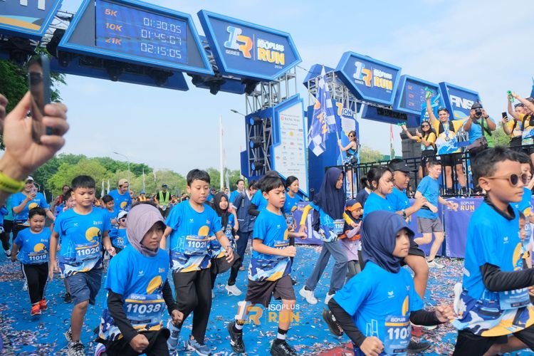 Race photo from Isoplus Run 2024 Surabaya