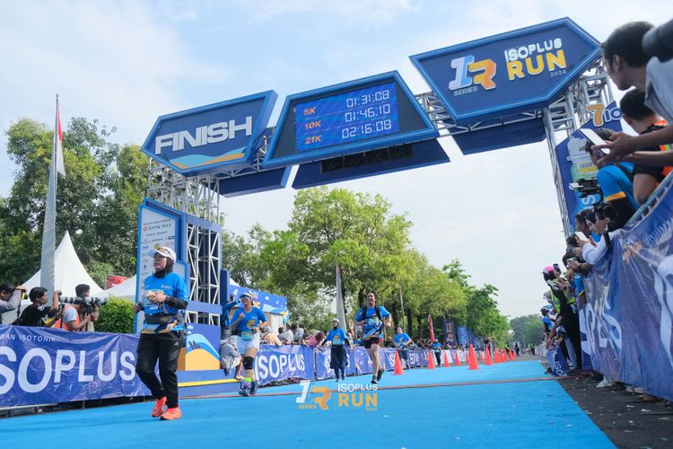 Race photo from Isoplus Run 2024 Surabaya