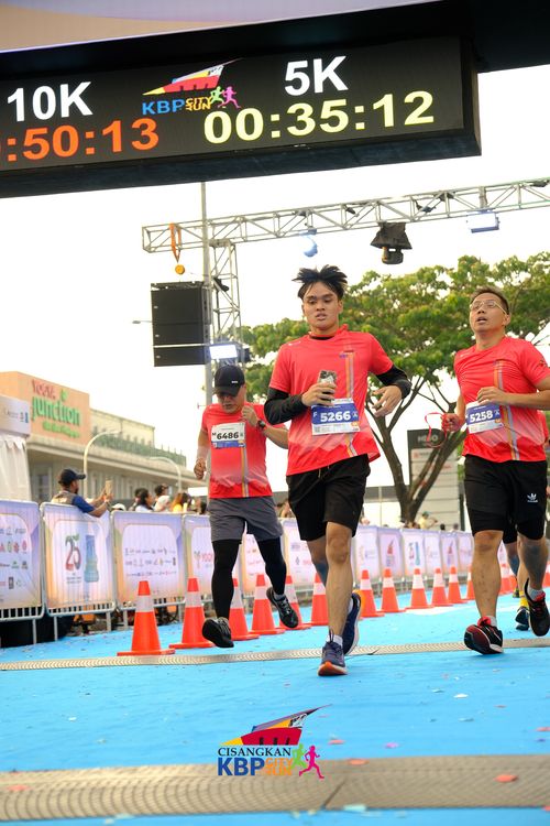Race photo from CISANGKAN KBP CITY RUN 2025