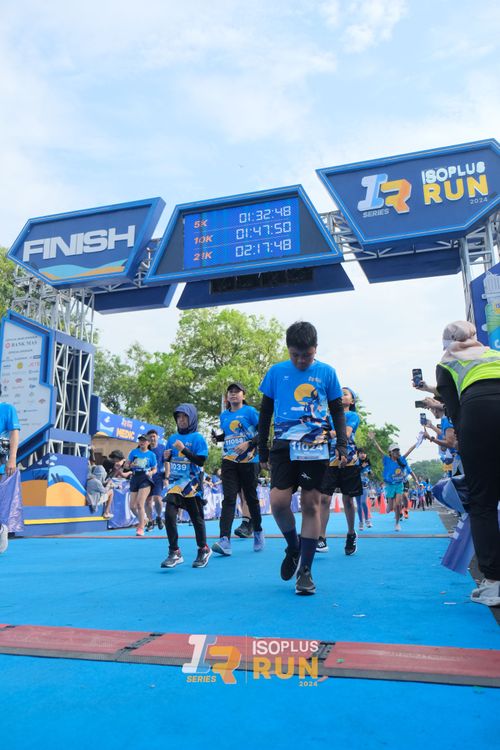 Race photo from Isoplus Run 2024 Surabaya