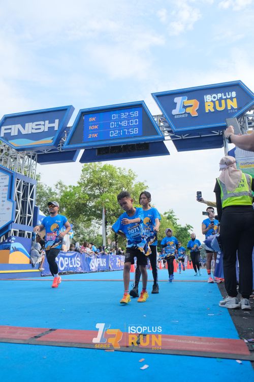Race photo from Isoplus Run 2024 Surabaya