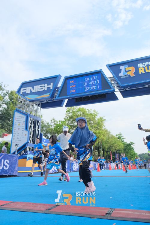 Race photo from Isoplus Run 2024 Surabaya